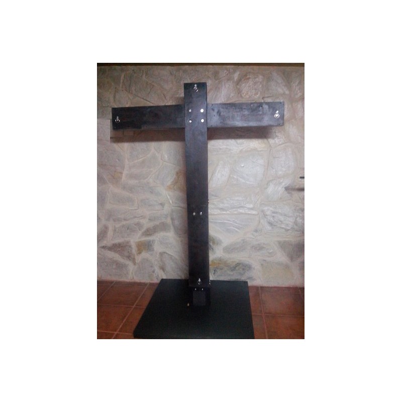 LATIN CROSS BDSM